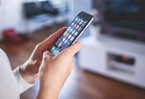 Young females at higher social anxiety risk due to excessive smartphone use: Study