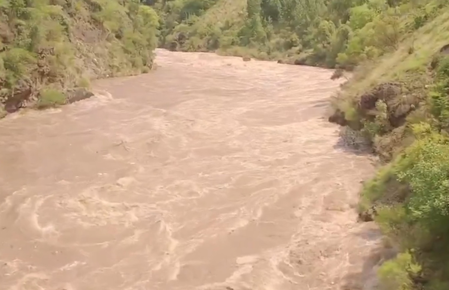 Flood alert issued in PoK’s Muzaffarabad as locals allege sudden release of water into Jhelum