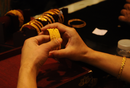 Gold may touch $3,300 per ounce in 2025 amid global worries; INR returns outshine USD: Report